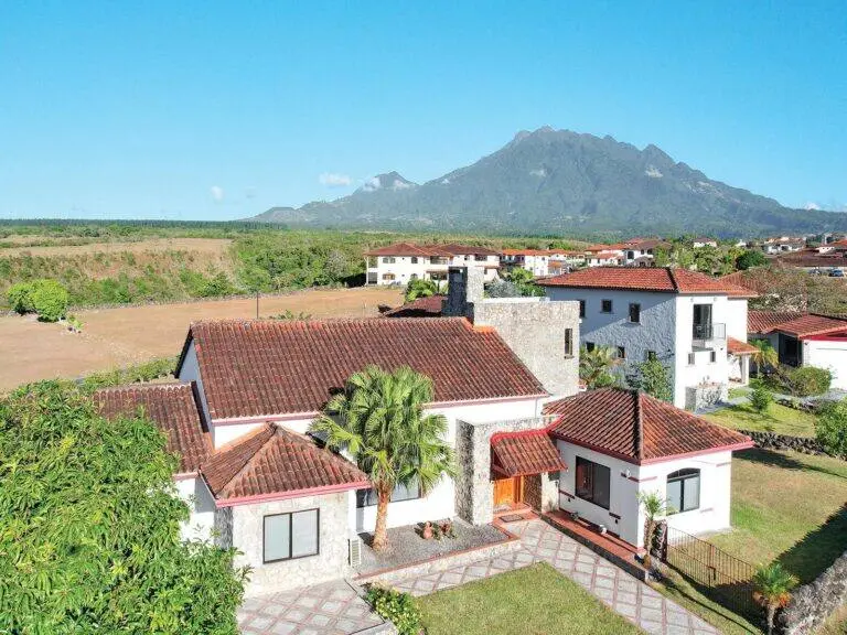 Casa en Venta en Dolega Chiriqui Panamá | $495,000 | MLS# 21500
