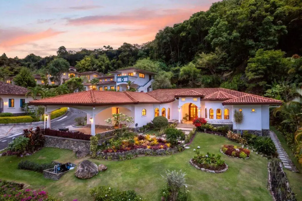 Casa en Venta en Bajo Boquete Chiriqui Panamá | $995,000 | MLS# 23657