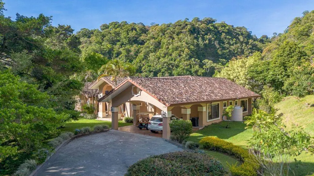 Casa en Venta en Bajo Boquete Chiriqui Panamá | $995,000 | MLS# 24355