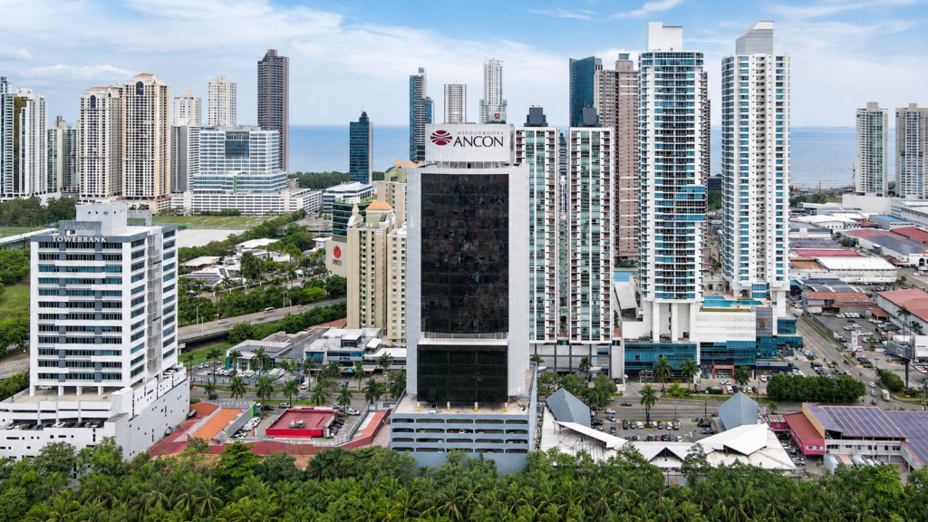 en Venta en Juan Díaz Panamá Panamá | $224,500 | MLS# 24967