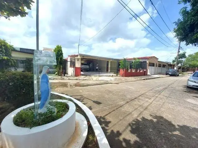 Casa en Venta en José Domingo Espinar Panamá Panamá | $130,000 | MLS# 25017