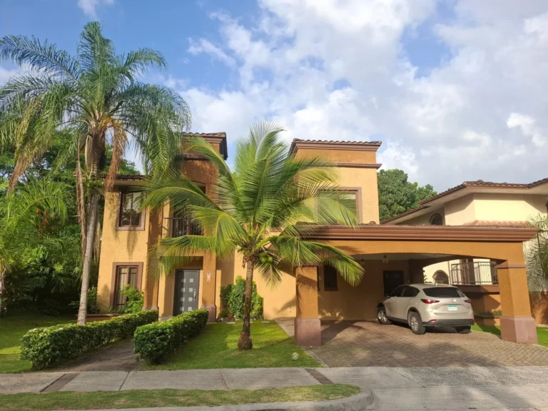 Casa en Alquiler en Ancón Panamá Panamá | $4,100 | MLS# 25508