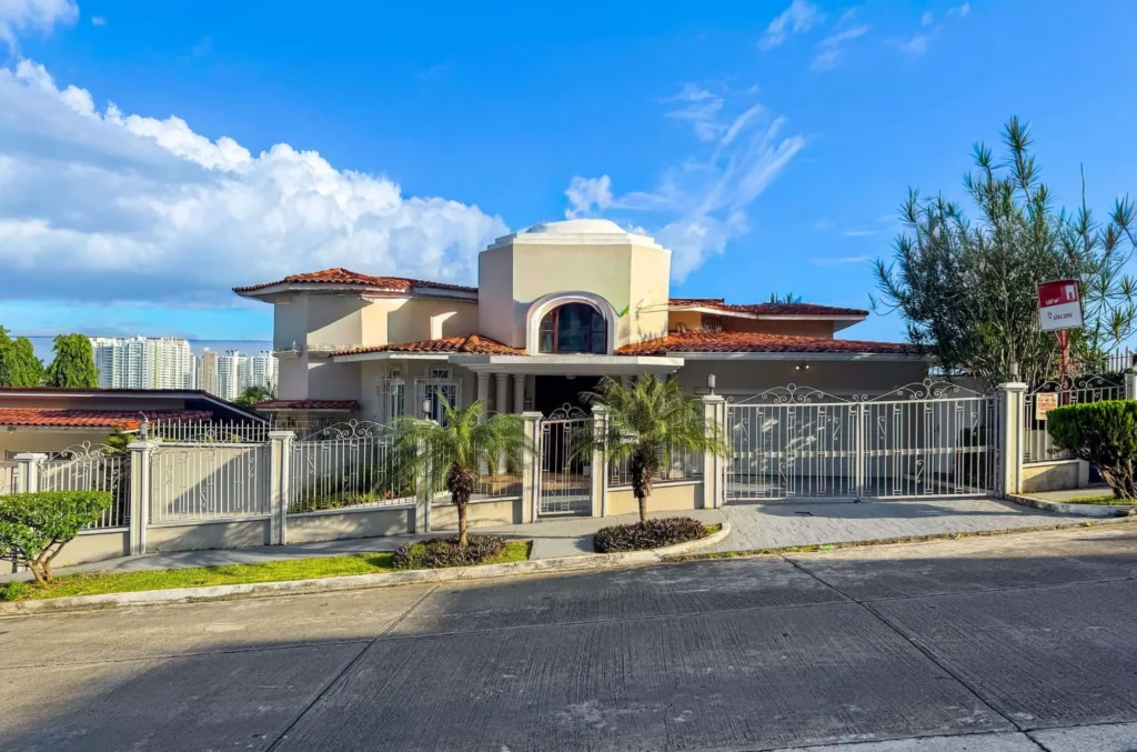 Casa en Venta en Betania Panamá Panamá | $1,197,000 | MLS# 25510