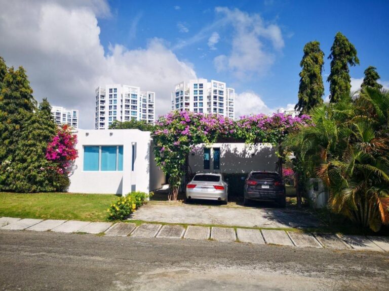 Casa en Alquiler en Río Hato Coclé Panamá | $525,000 | MLS# 25659